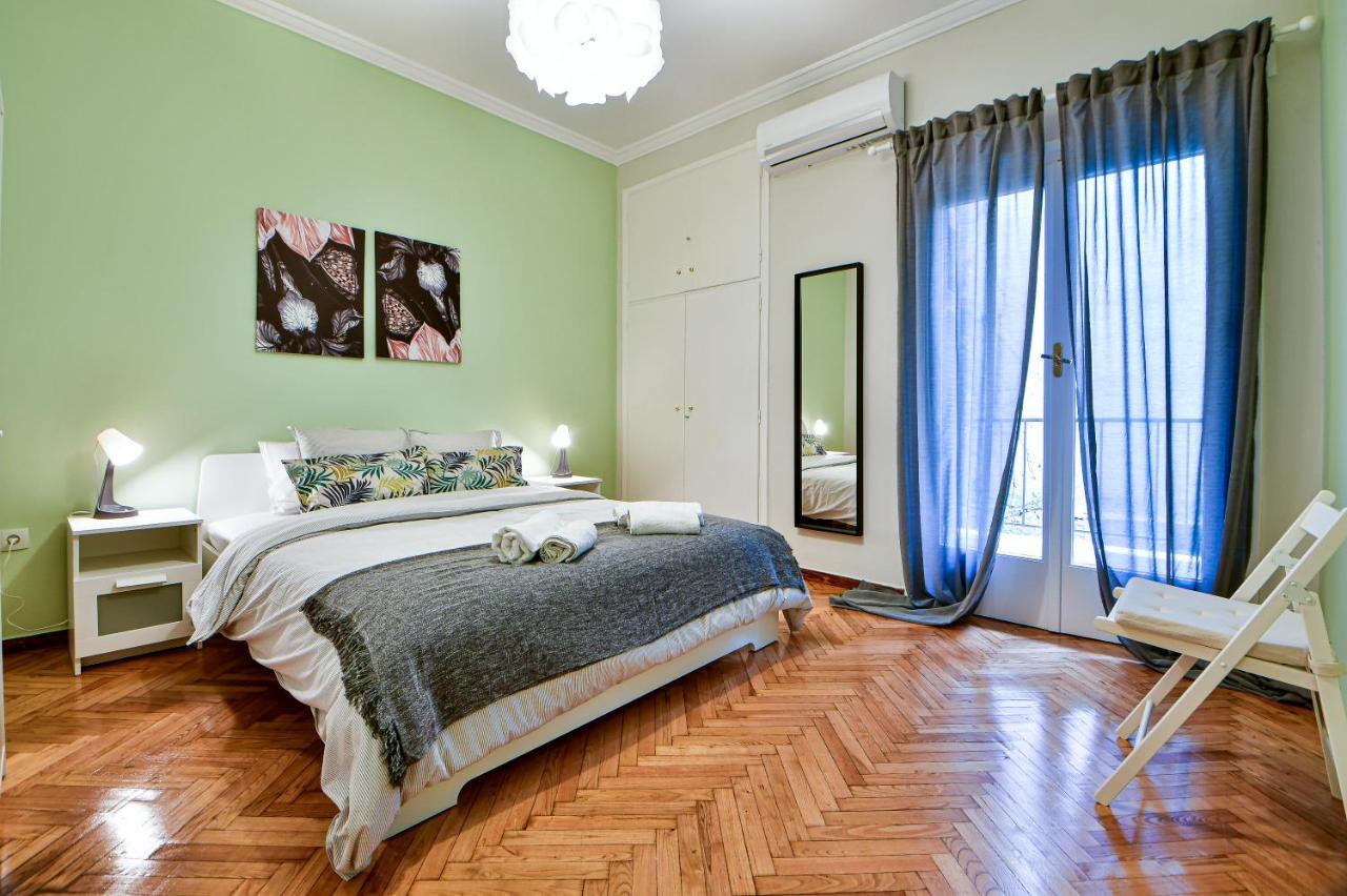 Thiras Lovely Apartment By Zain Athènes Extérieur photo