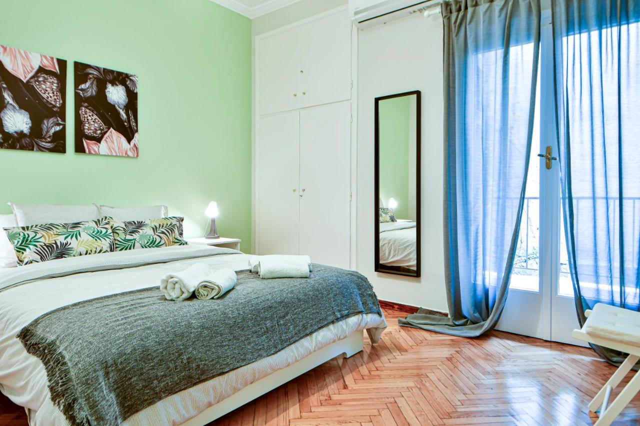 Thiras Lovely Apartment By Zain Athènes Extérieur photo
